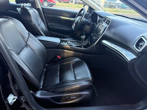 Used 2020 Nissan Maxima 3.5 SV w/ Floor Mat Group image 19