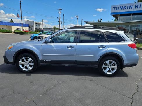 Used 2014 Subaru Outback 3.6R Limited w/ Moonroof Package AWD/4WD image 3