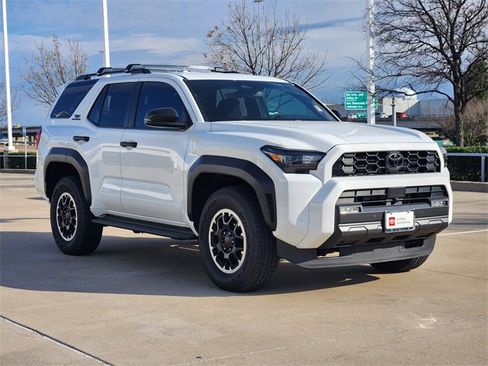 Used 2025 Toyota 4Runner TRD Off-Road image 2