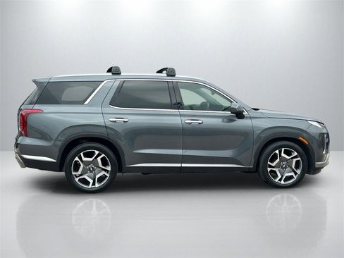 Used 2024 Hyundai Palisade Limited image 4