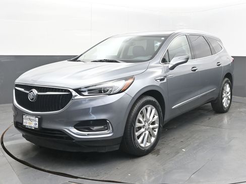 Used 2018 Buick Enclave Premium w/ Experience Buick Package image 4