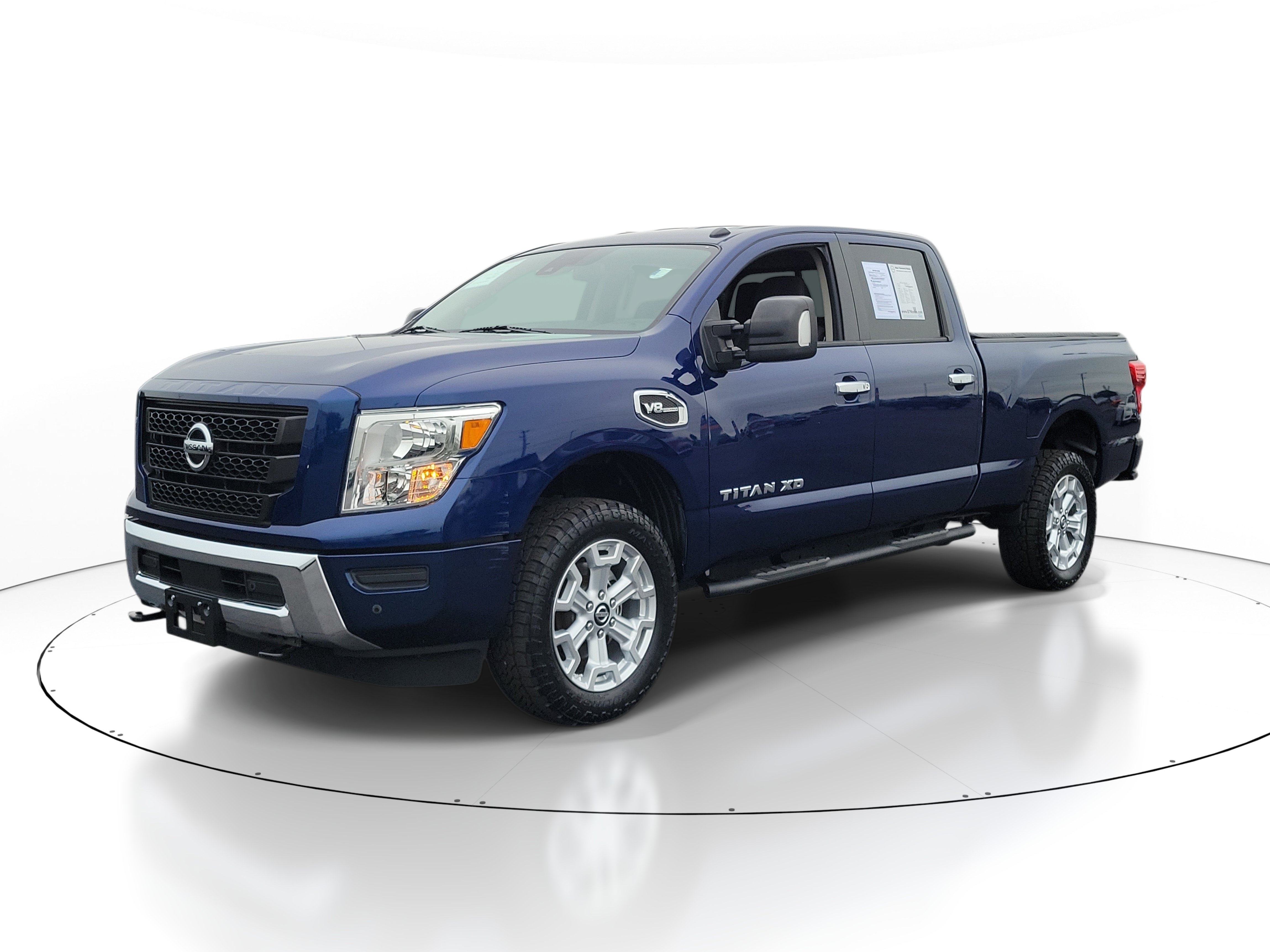 Used 2021 Nissan Titan SV w/ SV Convenience Package AWD/4WD image 2