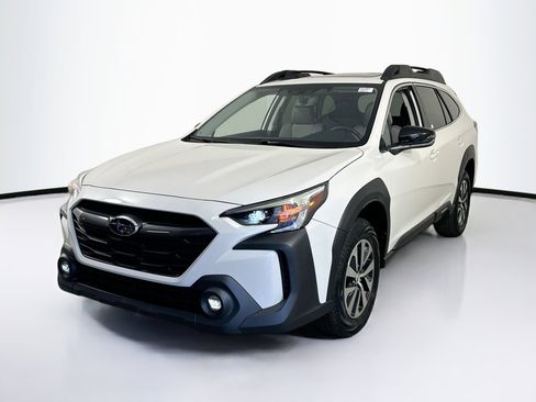Used 2023 Subaru Outback Premium AWD/4WD image 1