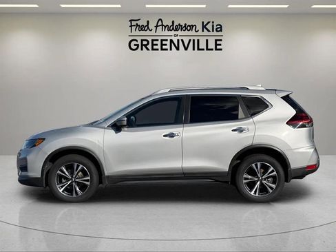 Used 2019 Nissan Rogue SV w/ Premium Package image 2