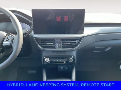 New 2024 Ford Escape SE FWD image 11