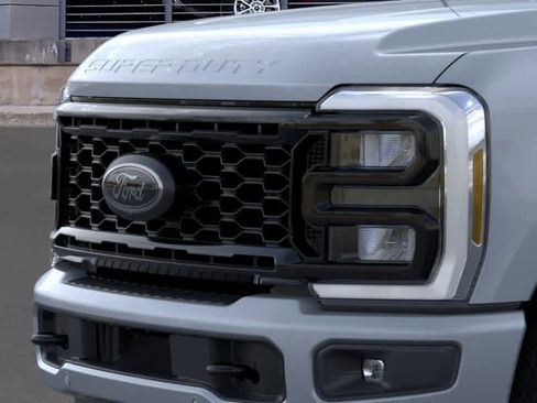 New 2026 Ford F250 Lariat w/ Black Appearance Package image 17