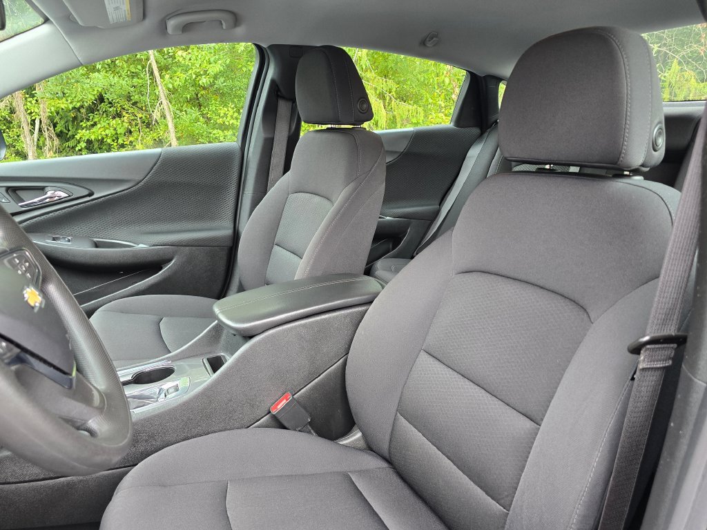 Used 2023 Chevrolet Malibu LT FWD image 13