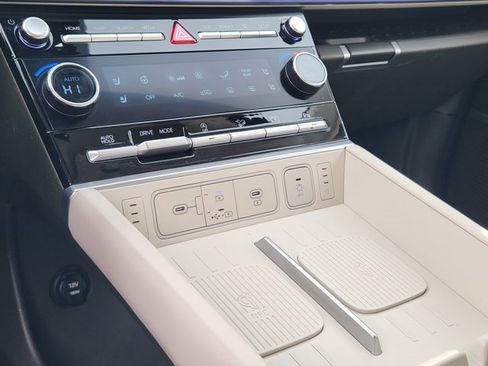 Used 2025 Hyundai Santa Fe Calligraphy image 19