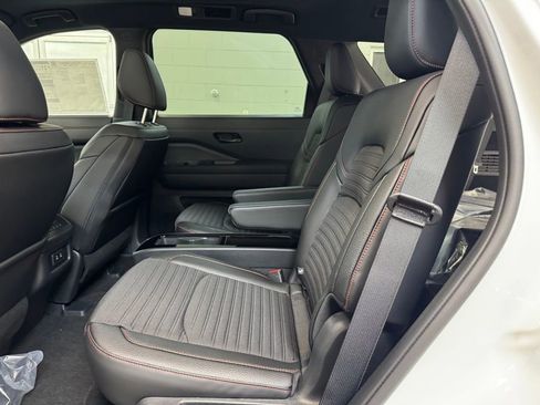 New 2026 Nissan Pathfinder Rock Creek w/ Rock Creek Premium Package AWD/4WD image 10