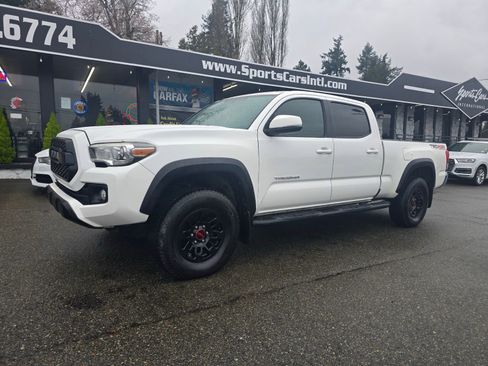 Used 2017 Toyota Tacoma TRD Off-Road w/ Tow Package image 1