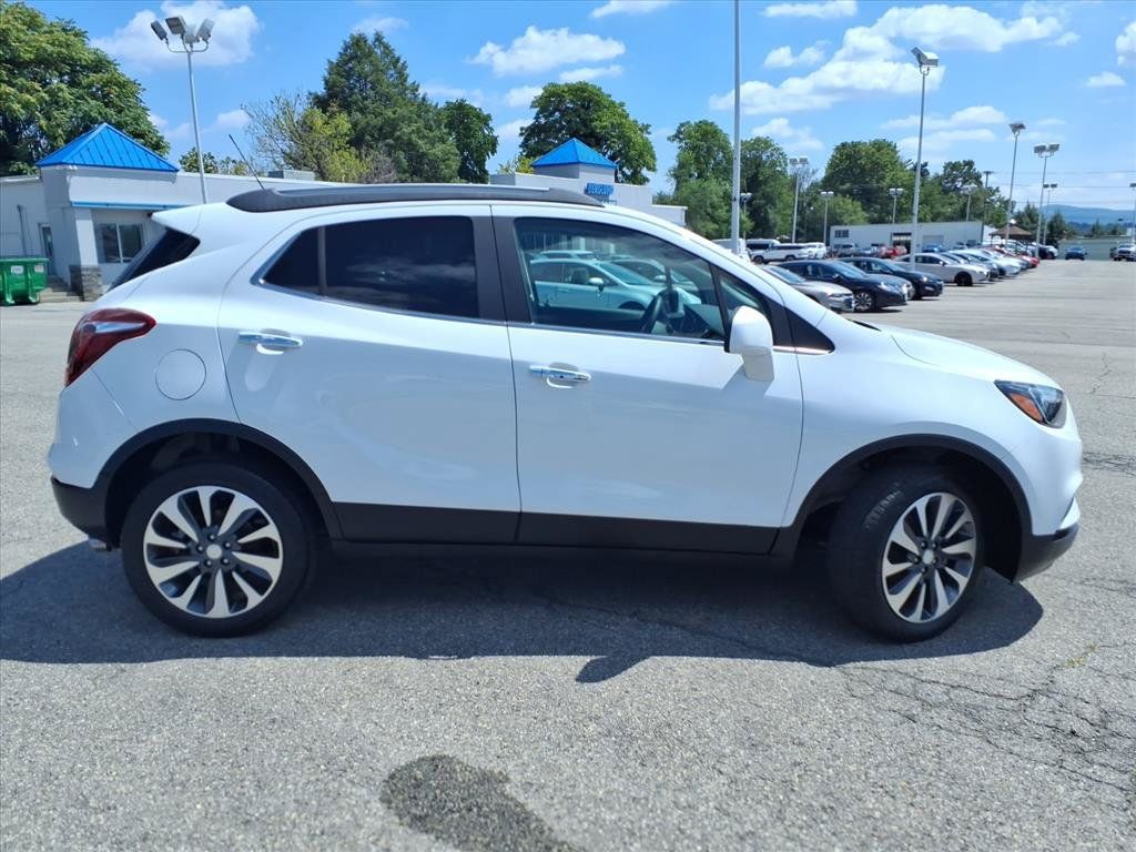 Used 2022 Buick Encore Preferred w/ Safety Package AWD/4WD image 3
