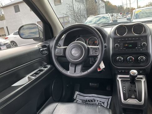 Used 2014 Jeep Compass Latitude w/ Sun/Sound Group image 15