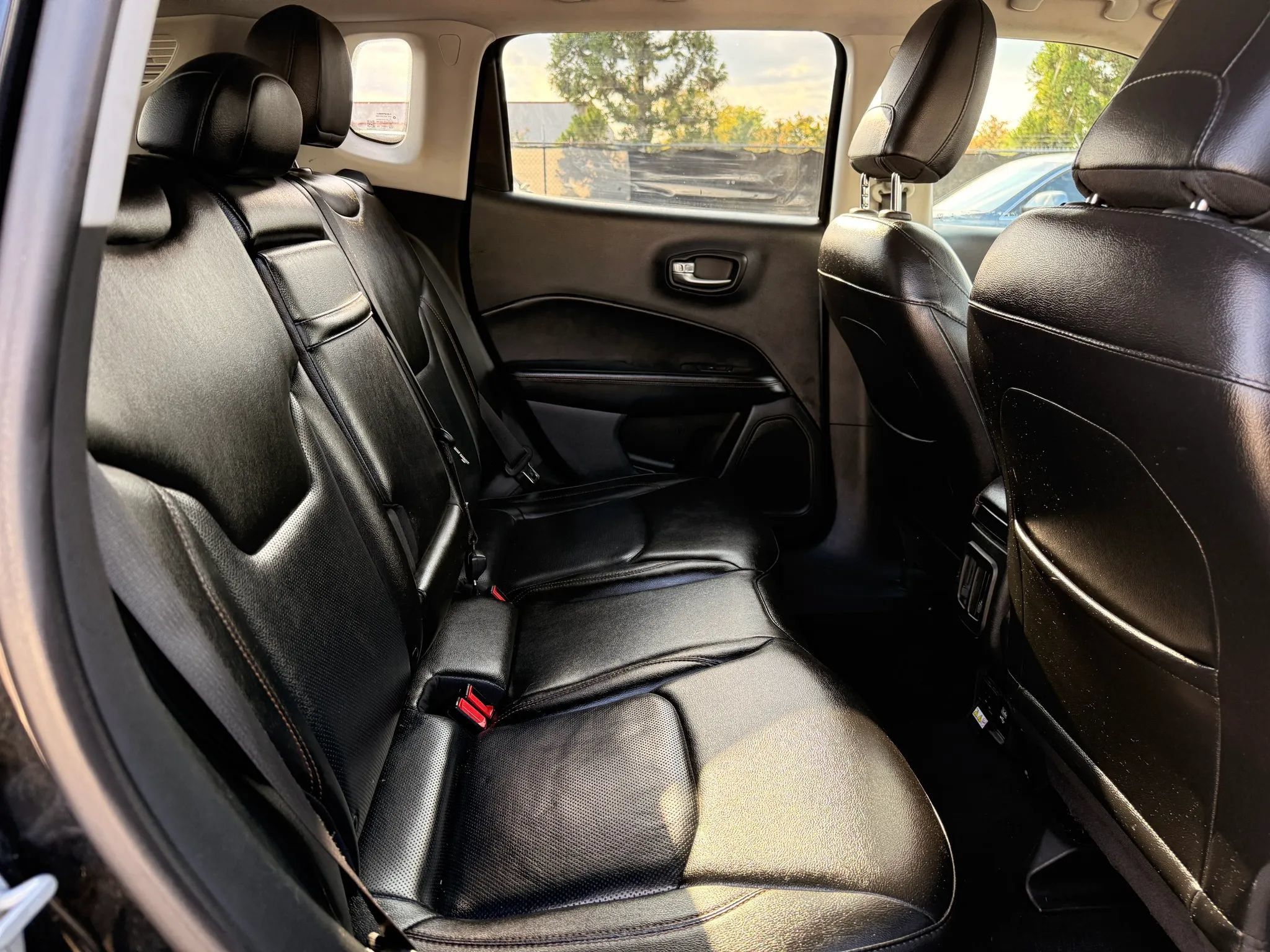 Used 2018 Jeep Compass Limited AWD/4WD image 20