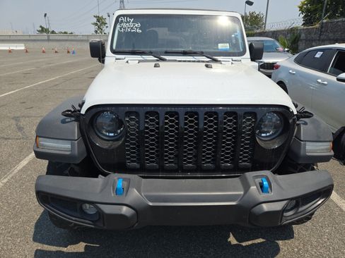 Used 2023 Jeep Wrangler Unlimited AWD/4WD image 2
