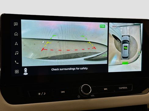 Used 2025 Mitsubishi Outlander SEL image 23