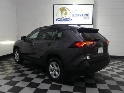 Used 2021 Toyota RAV4 XLE AWD/4WD image 11