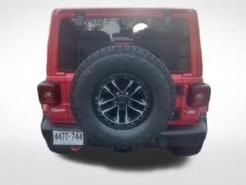 Used 2026 Jeep Wrangler Unlimited Rubicon AWD/4WD image 3
