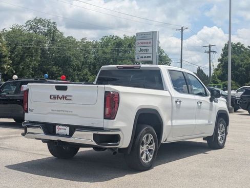 Used 2025 GMC Sierra 1500 SLT RWD image 3