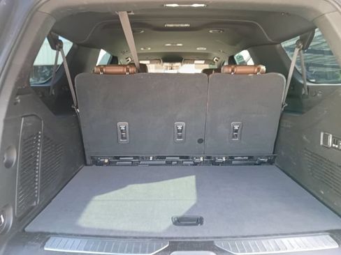 Used 2021 Chevrolet Suburban High Country AWD/4WD image 11
