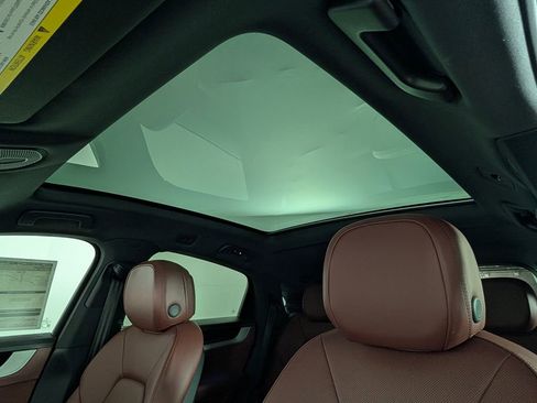 New 2026 Porsche Cayenne Coupe image 28