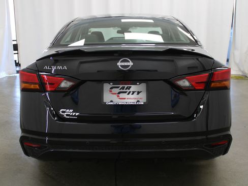 Used 2024 Nissan Altima 2.5 S image 6