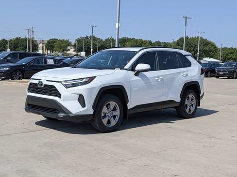 Certified 2025 Toyota RAV4 XLE w/ Convenience Package FWD image 10