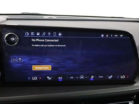 Used 2025 Chevrolet Traverse LT w/ Midnight/Sport Edition image 37