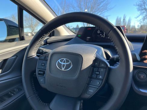 Used 2025 Toyota Prius LE image 25