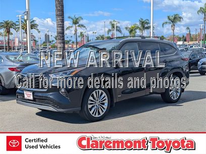 Certified 2025 Toyota Highlander Platinum