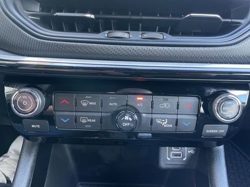 Used 2024 Jeep Compass Trailhawk image 18