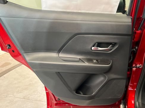 New 2026 Nissan Kicks SR w/ Cold Weather Package image 18