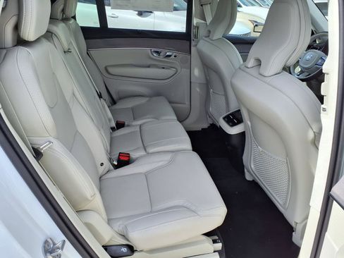 New 2026 Volvo XC90 B6 Ultra w/ Lounge Package image 10