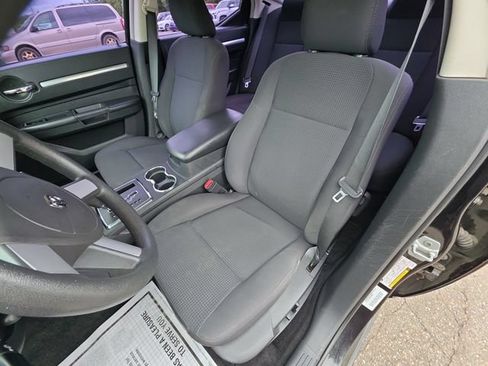 Used 2010 Dodge Charger SE RWD image 11