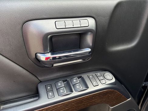 Used 2018 GMC Sierra 1500 Denali w/ Denali Ultimate Package image 16