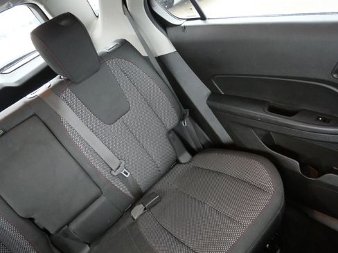 Used 2014 Chevrolet Equinox LT w/ Driver Convenience Package image 14