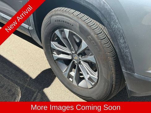 Used 2025 Chevrolet Equinox LT w/ Convenience Package II FWD image 8