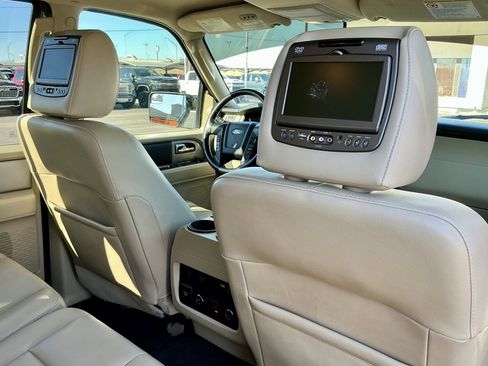 Used 2015 Ford Expedition XLT w/ Equipment Group 202A image 27