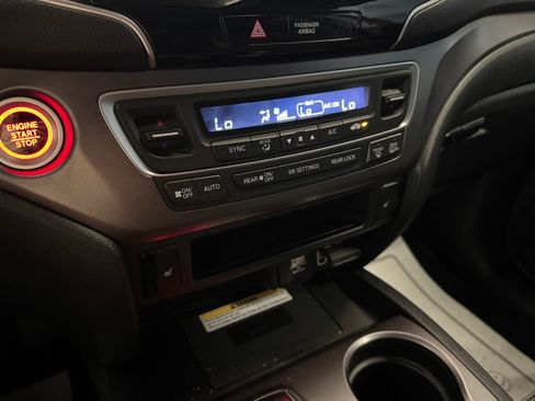 Used 2021 Honda Pilot Special Edition image 14