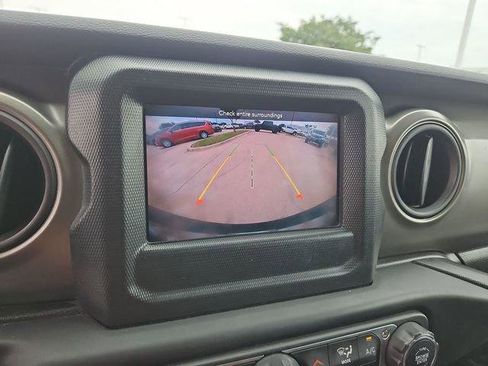 Used 2023 Jeep Wrangler Unlimited Sport AWD/4WD image 14
