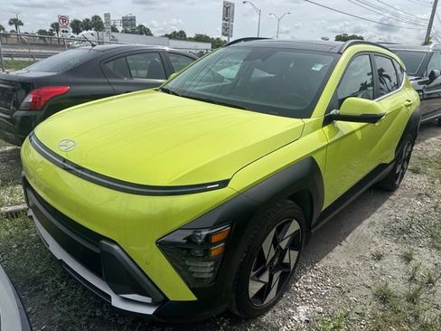 Used 2025 Hyundai Kona Limited FWD image 1