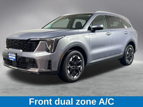 Used 2024 Kia Sorento S w/ Panoramic Sunroof Package AWD/4WD image 6