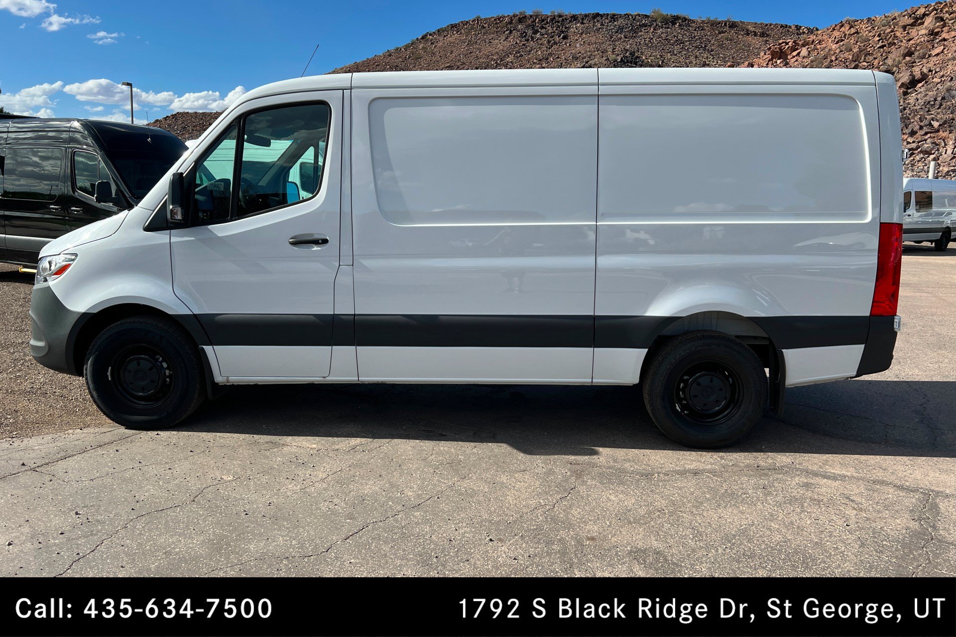 Used 2025 Mercedes-Benz Sprinter 2500 image 2