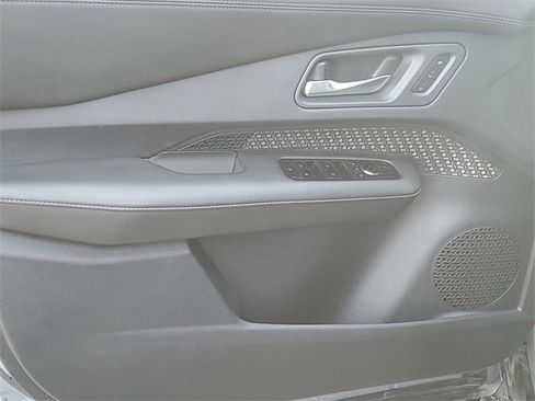 Certified 2023 Nissan Ariya FWD image 5