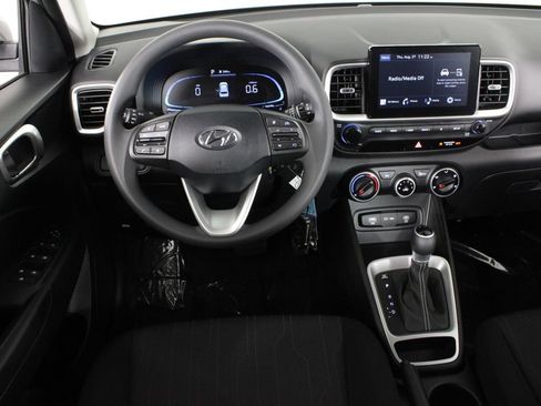 Certified 2026 Hyundai Venue SE FWD image 8