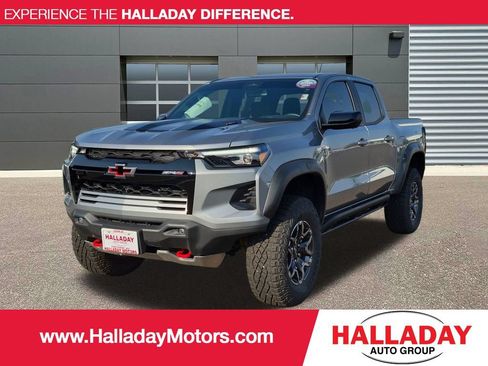 Used 2026 Chevrolet Colorado ZR2 w/ Technology Package AWD/4WD image 1