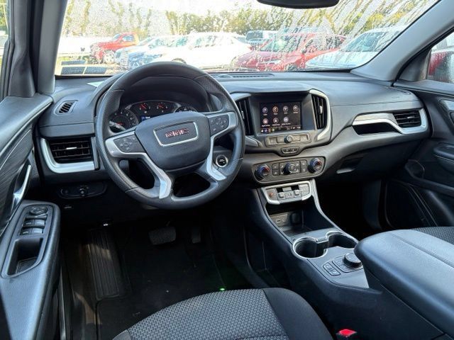 Used 2024 GMC Terrain SLE w/ Driver Convenience Package AWD/4WD image 11