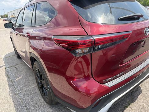 Used 2023 Toyota Highlander XSE FWD image 7