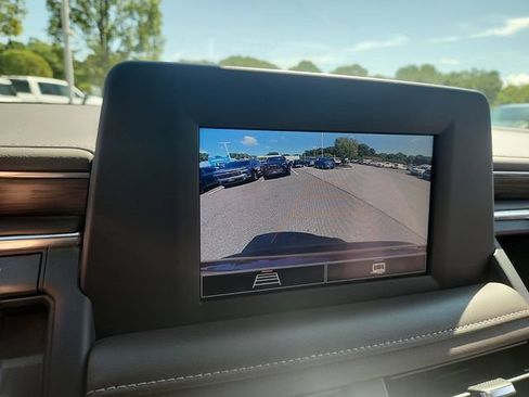 Used 2022 Chevrolet Suburban LS AWD/4WD image 21
