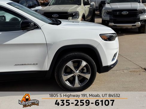 Used 2022 Jeep Cherokee Limited image 4