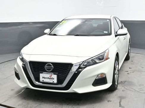 Used 2021 Nissan Altima 2.5 S FWD image 2